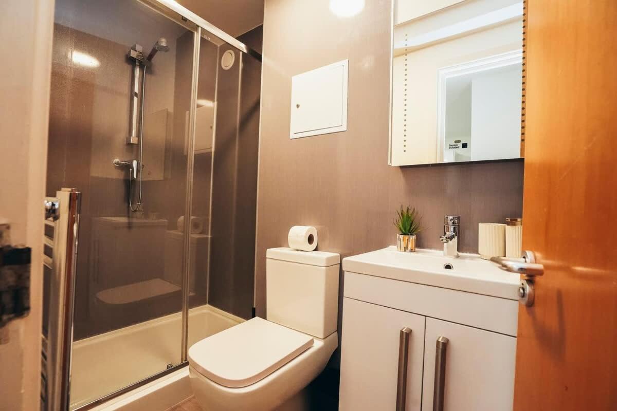 2Br City Centre Apt, Self Check In, Wifi, By Derbnb 谢菲尔德 外观 照片