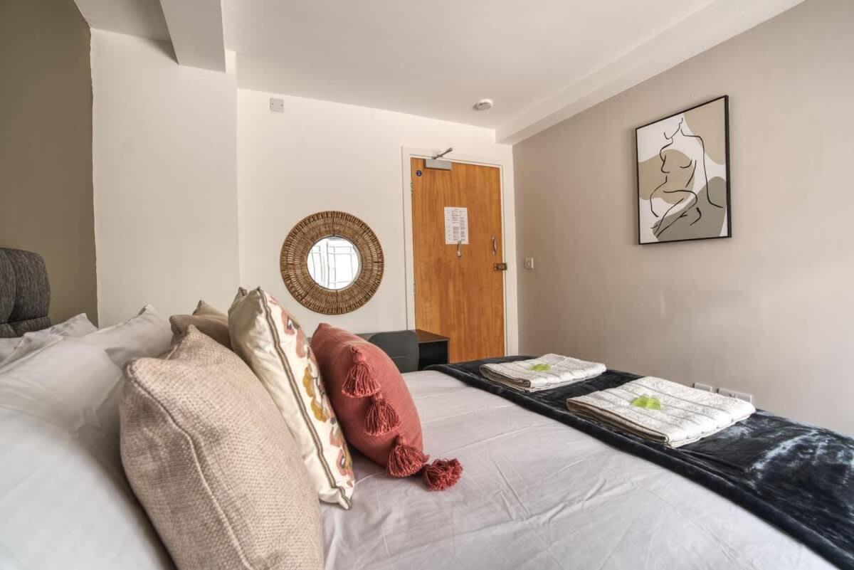 2Br City Centre Apt, Self Check In, Wifi, By Derbnb 谢菲尔德 外观 照片