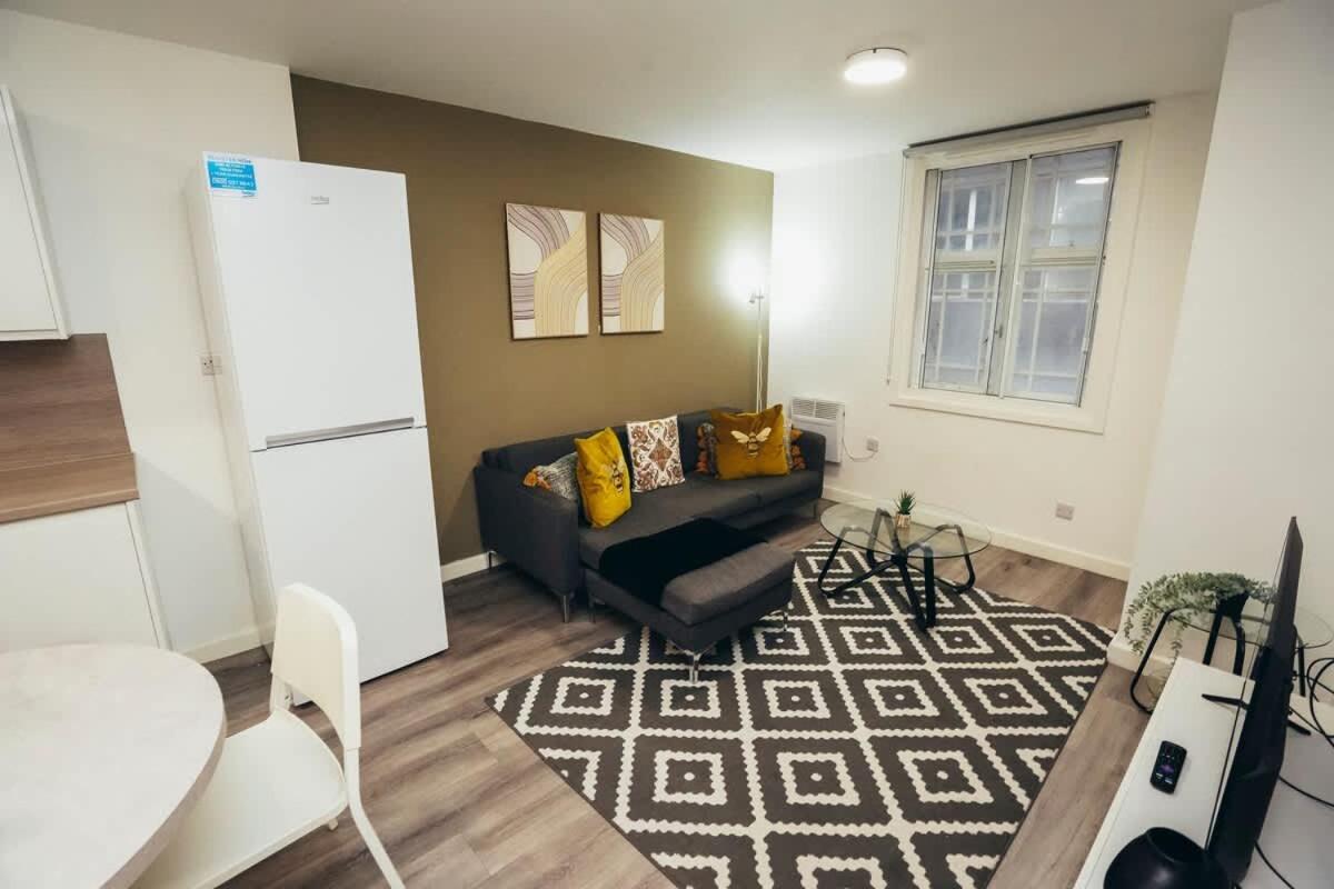 2Br City Centre Apt, Self Check In, Wifi, By Derbnb 谢菲尔德 外观 照片