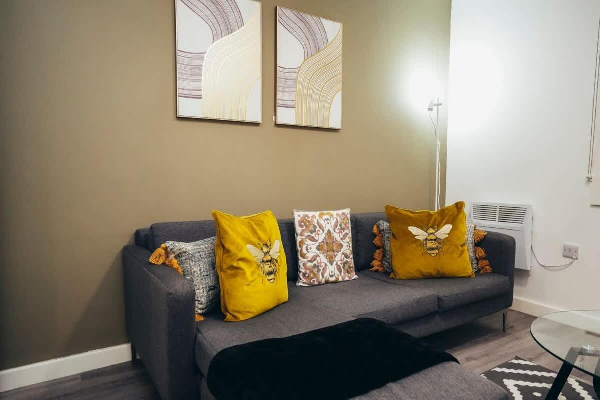2Br City Centre Apt, Self Check In, Wifi, By Derbnb 谢菲尔德 外观 照片