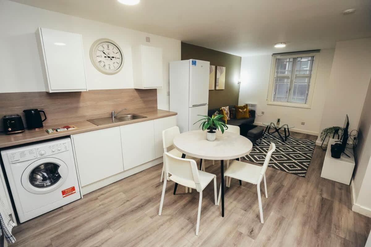 2Br City Centre Apt, Self Check In, Wifi, By Derbnb 谢菲尔德 外观 照片
